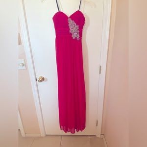 Hot pink. Strapless. Size: 5.